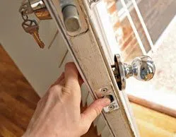 North Miami Lock And Keys North Miami, FL 305-744-5503